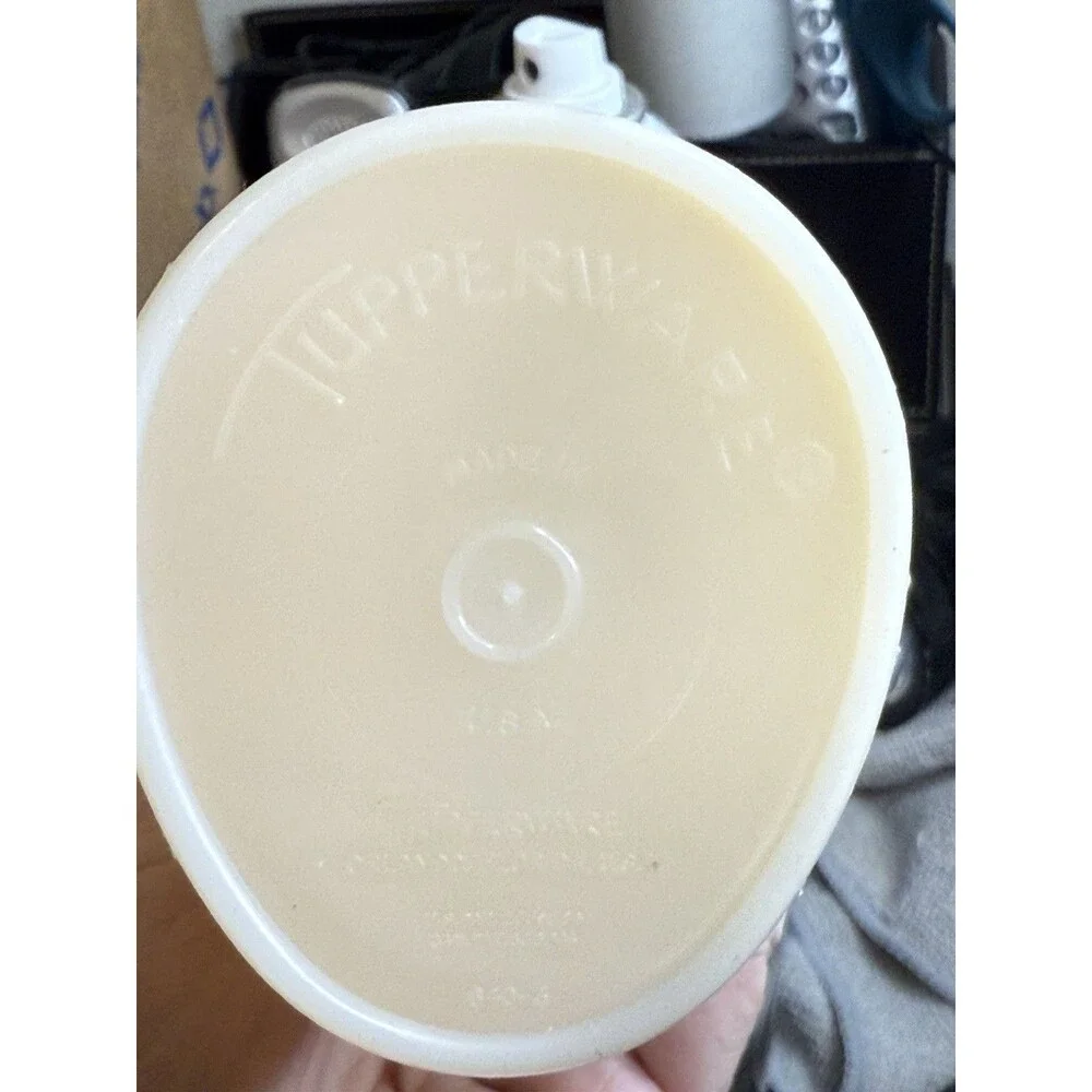 Vintage Tupperware 2 Piece Container with Pour Spout With the Tupper Seal Head
